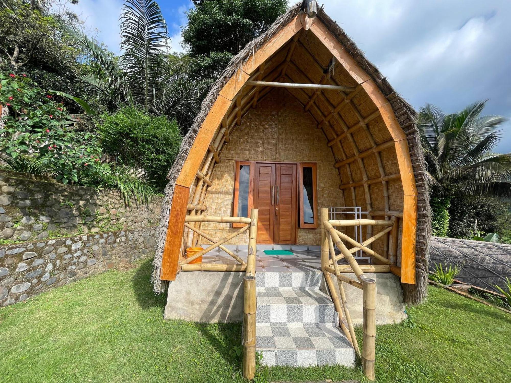 Villa Bambu Rinjani & Restaurant سينارو المظهر الخارجي الصورة