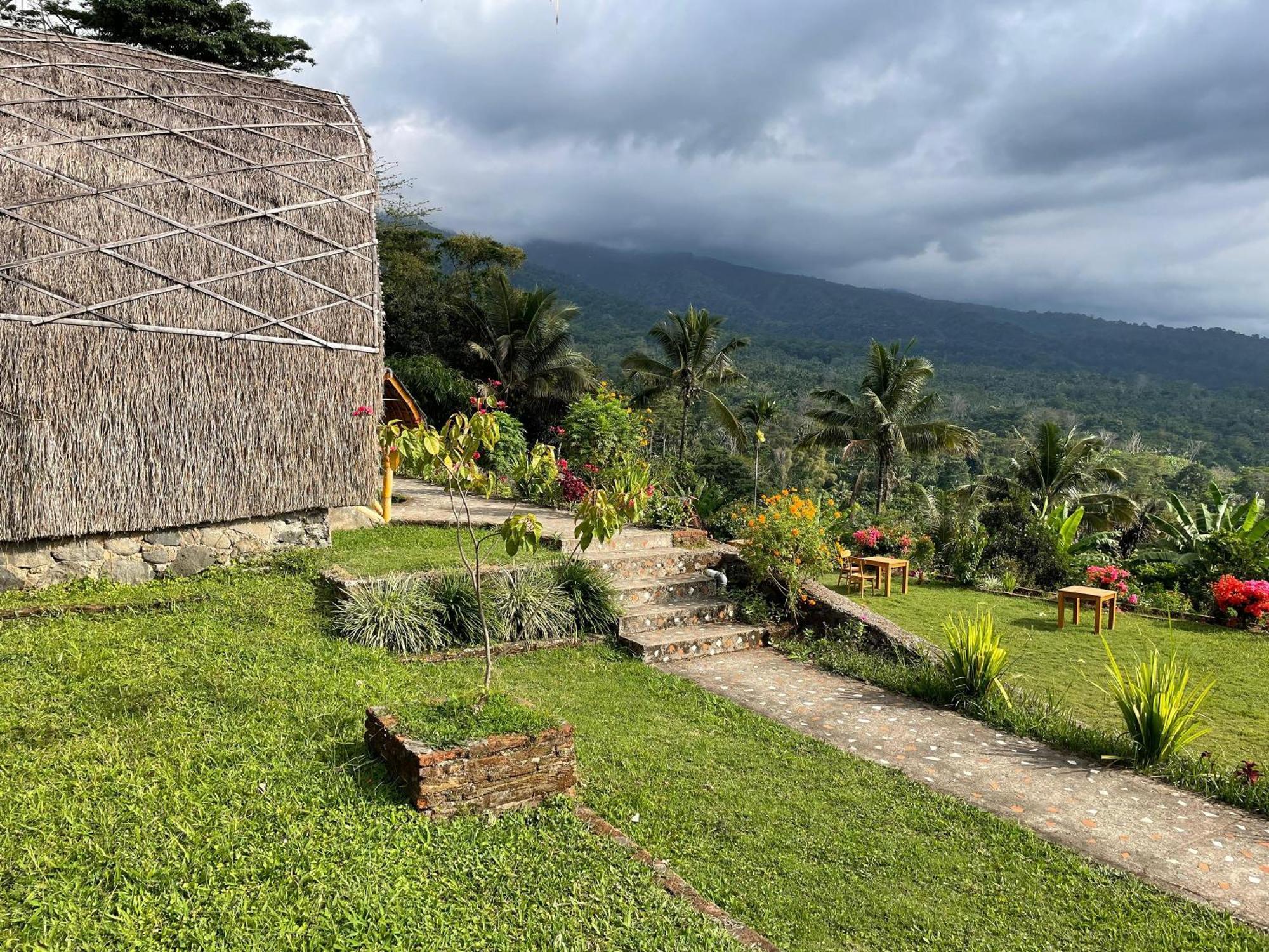 Villa Bambu Rinjani & Restaurant سينارو المظهر الخارجي الصورة