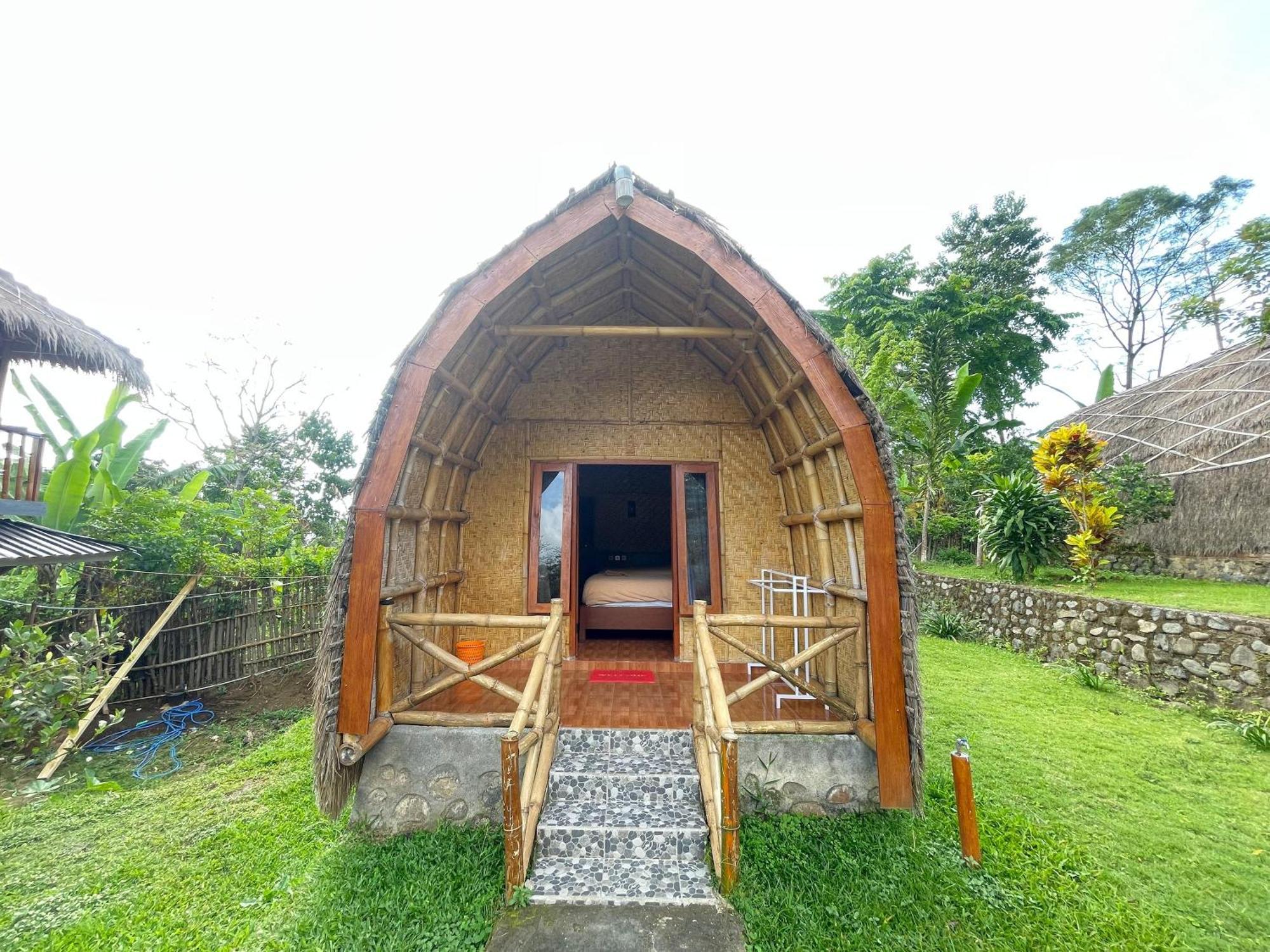 Villa Bambu Rinjani & Restaurant سينارو المظهر الخارجي الصورة